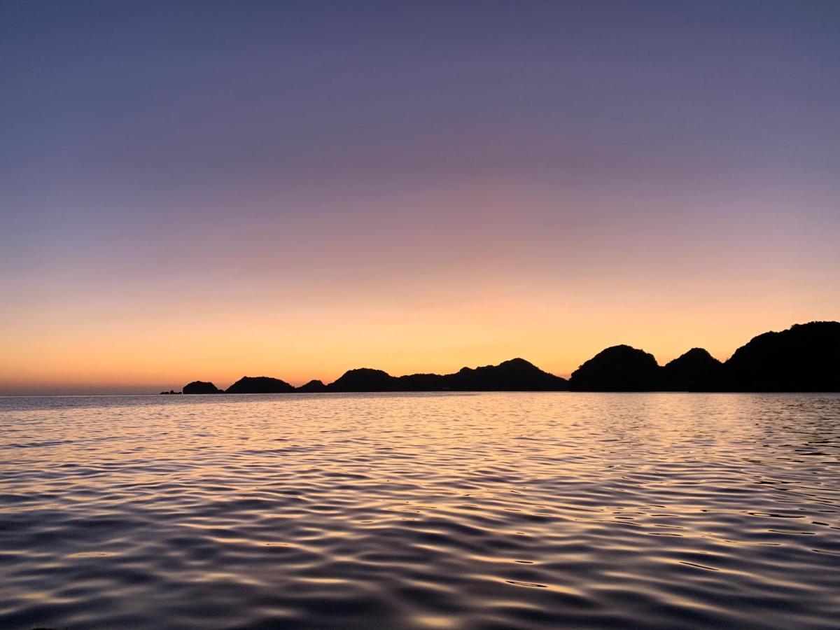 Ocean Beach Resort Cat Ba Island Exteriör bild