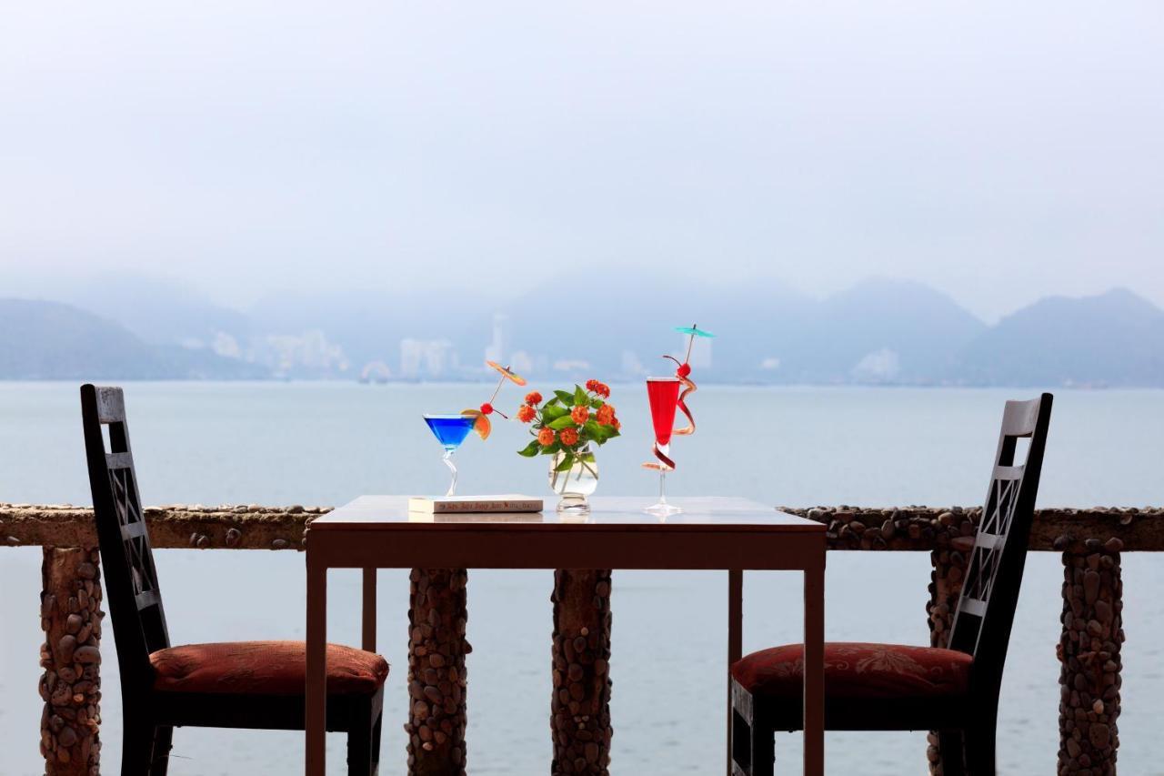 Ocean Beach Resort Cat Ba Island Exteriör bild